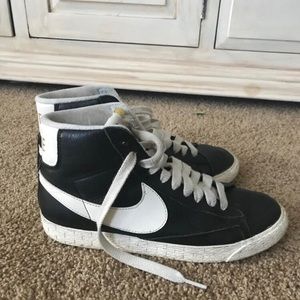 Nike high tops sneakers